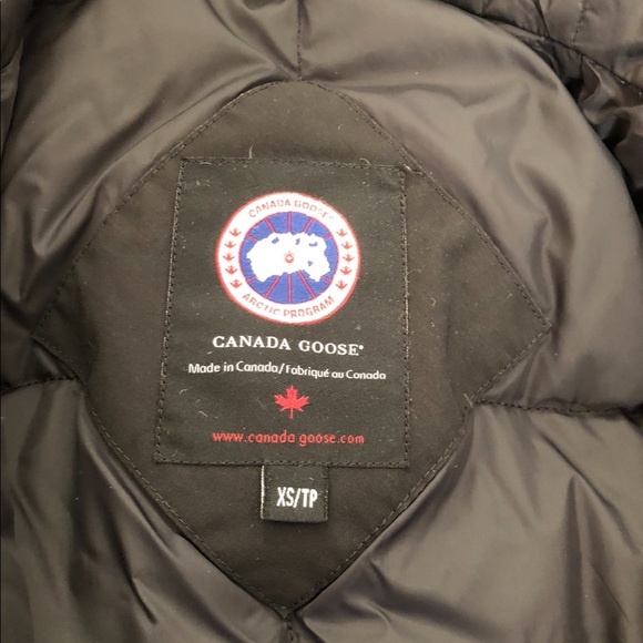 Canada Goose Whistler Parka XS - Dry Cleaned at Canada Goose with Pink Tag - Picture 4 of 9